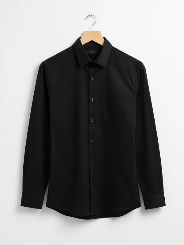 Men Slim Fit Solid Classic Collar Formal Shirt