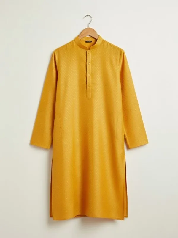 Men Solid Cotton Blend Straight Kurta