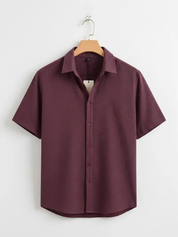 Men Textured Weave Casual Long Sleeve Shirt Color Burgundy