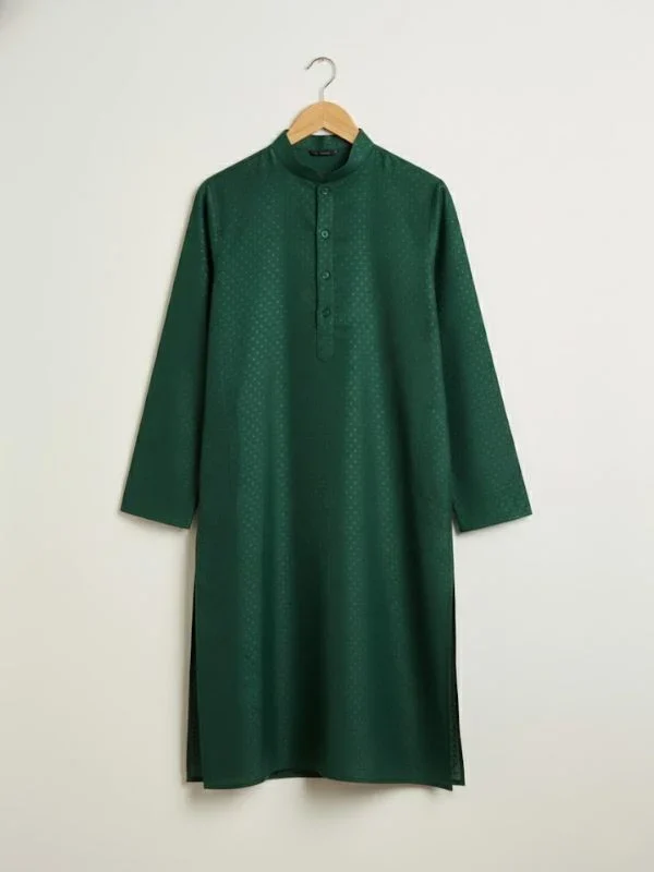 Men Solid Cotton Blend Straight Kurta Green Color